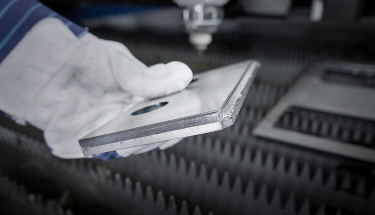 EuroBLECH: New TRUMPF laser cutting machine generates bevels while cutting Logo