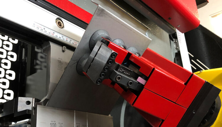 CINCINNATI at FABTECH 2023: Integrating and Maximizing the Shop Floor Logo