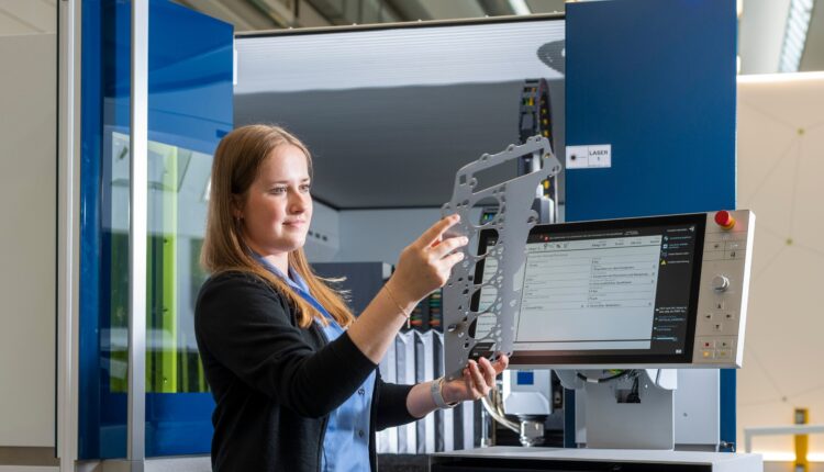 Blechexpo 2021: TRUMPF showcases technology trends for more efficient sheet metal processing Logo