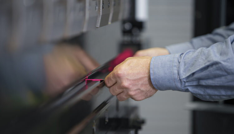 Autonomous Guarding: Press brake automation takes another step forward Logo